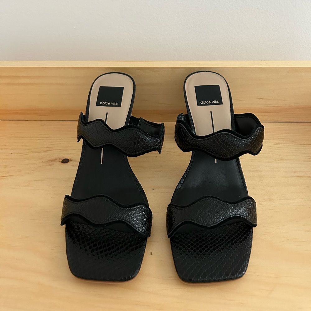 Ilva black croc heels